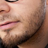 髭が濃い人には共通する原因があった…青髭・無精髭から卒業できる対策を徹底解説