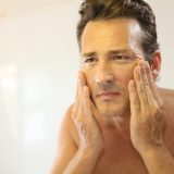 男の老け顔の原因とは？今すぐできる老化を止める9つの改善策を伝授