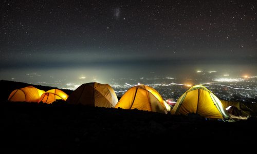 迷ったらココ！おすすめキャンプ場13選｜初心者や子連れ向け・絶景や温泉で人気のスポットを紹介